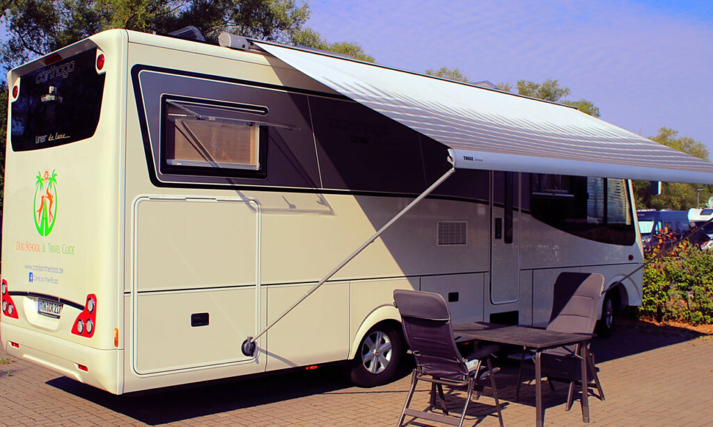 Leben im Wohnmobil svg+xml;charset=utf