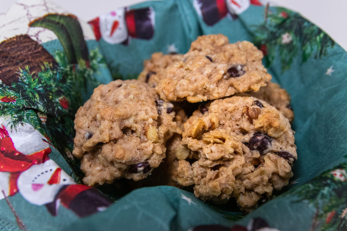 Softbaked Haferflocken-Cookies mit Walnuss-Schokolade