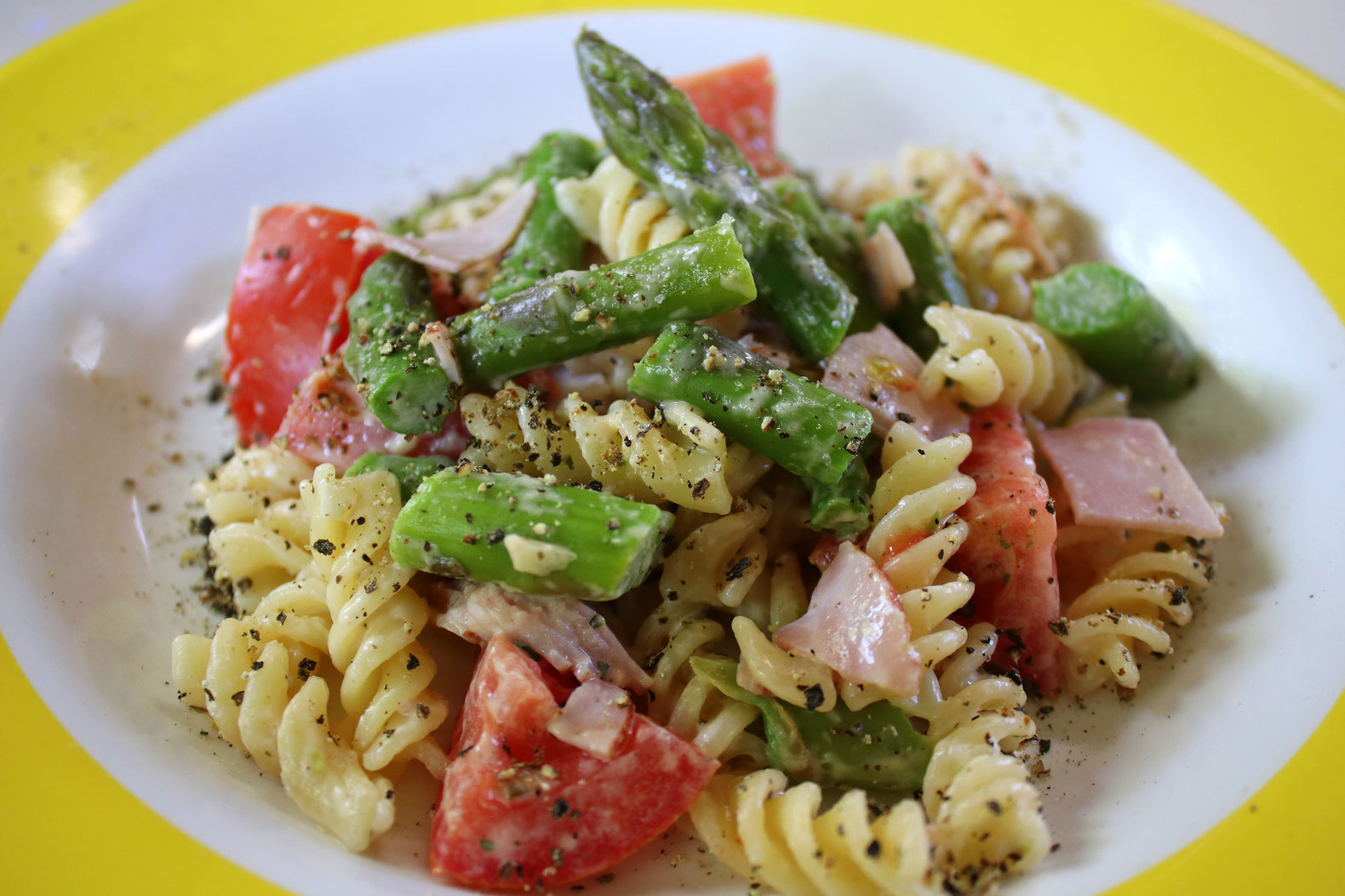 Spirelli mit grünem Spargel