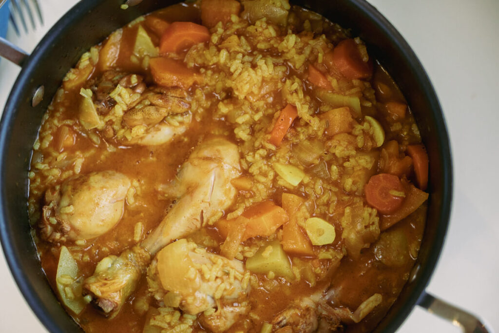 Hundefutter selbst machen Orientalische Paella, Kochen im Wohnmobil, Campingküche