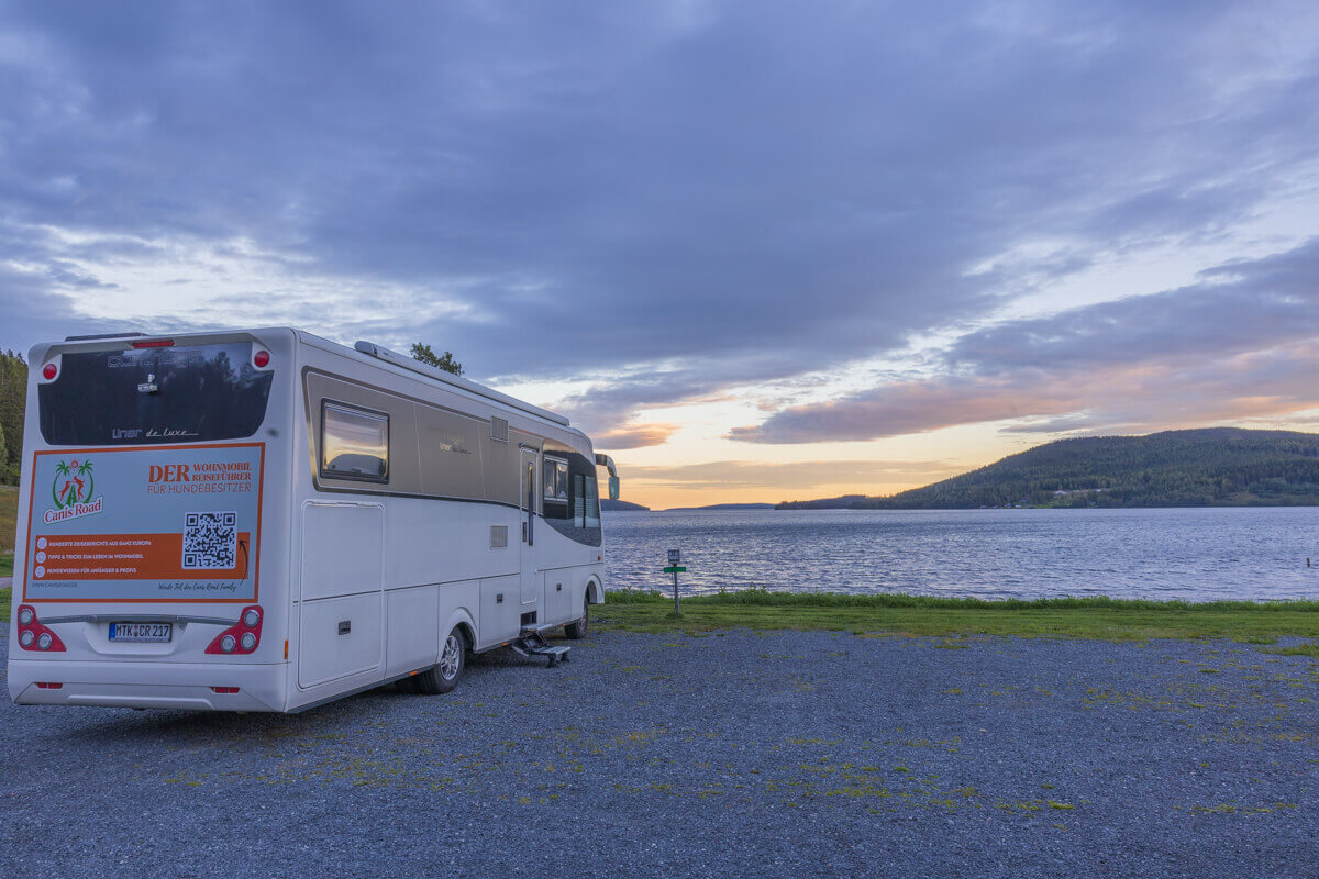 3 wertvolle Camping Tipps für unterwegs Campimg Tipps, Camping hack, Wohnmobil Urlaub mit Hund