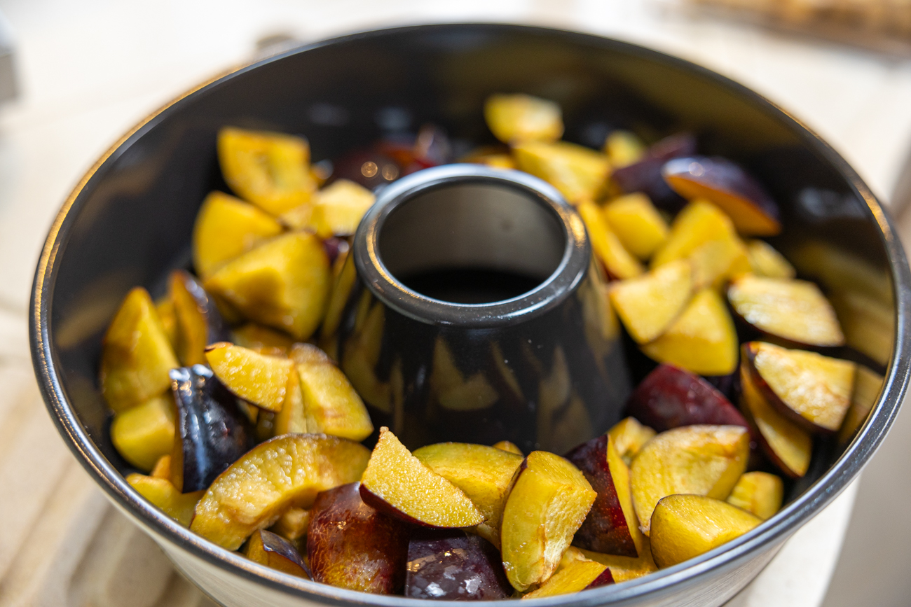 Omnia Rezept Pflaumen Crumble Omnia Backform fürs Wohnmobil, Pflaumen Crumble