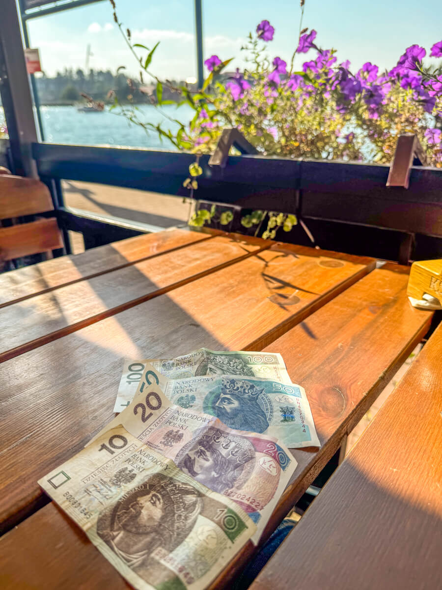 Camping in Polen – 10 spannende Tipps Sloty, Geld in Polen, Camping Polen.