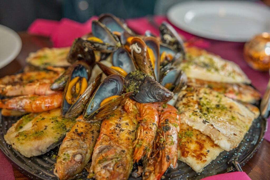 BX7A0528 svg+xml;charset=utf