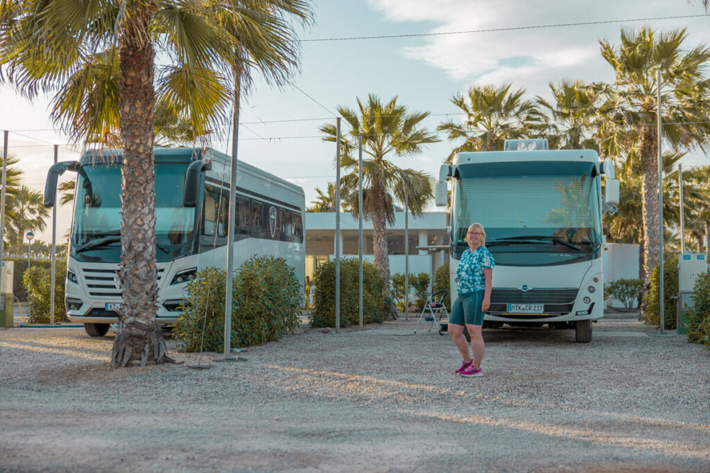 BX7A1220 Camping mit Hund in Spanien, Spanien mit dem Wohnmobil, Campingplatz Spanien Meer