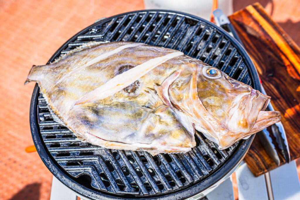 BX7A4081 Gegrillter Petersfisch mit Salzkartoffeln